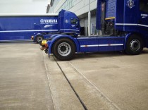 Odvodňovacie žľaby RECYFIX HICAP 680 pri Silverstone Paddock parkovacej zóne